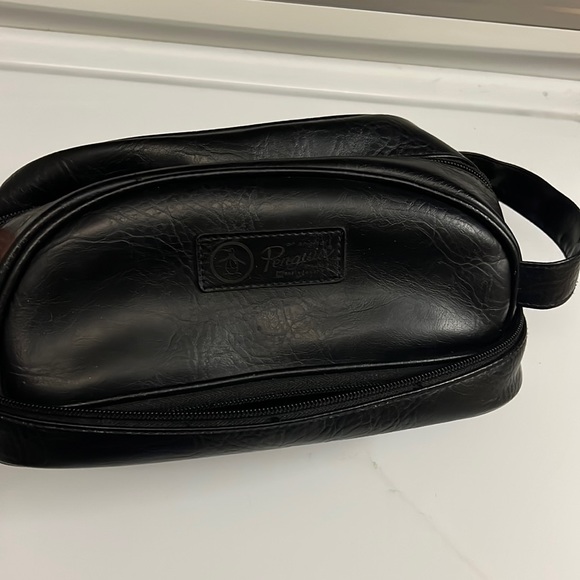 PENGUIN by Munsingwear Men's black toiletry Shaving Kit Dopp Bag.Great c… - Picture 2 of 8